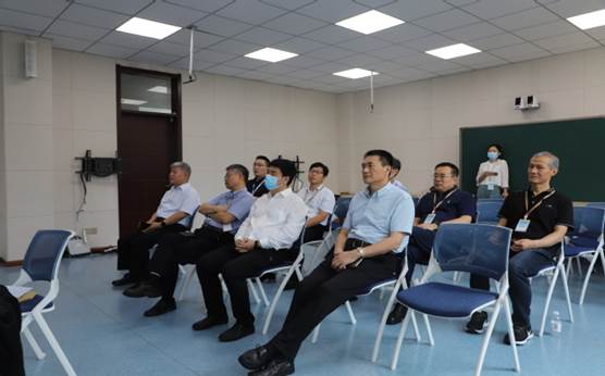说明: http://www.qchm.edu.cn/_upload/article/images/f6/32/c1b7104246d7bb09ce6f0a7f8c54/93eecefb-5584-4f59-ad9f-b95e31bf5f07.jpg